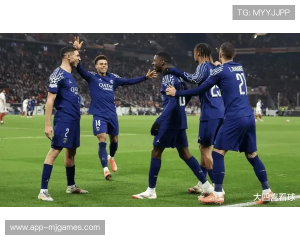 法甲竞争激烈,巴黎领先优势仅两分 法甲竞争激烈,巴黎领先优势仅两分